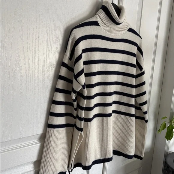 GUESS Emelia Sweater - Picture 5 of 16